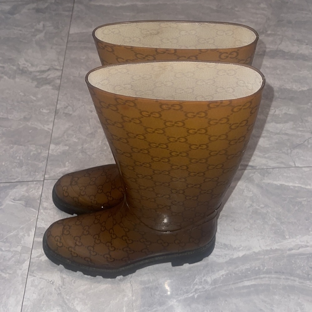 Gucci Women's Light Brown Rubber Rain Boots - Picture 2 of 4